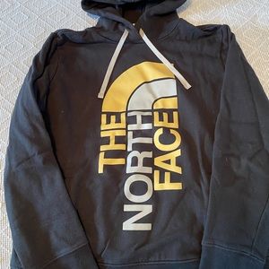 Women’s North Face Sweatshirt